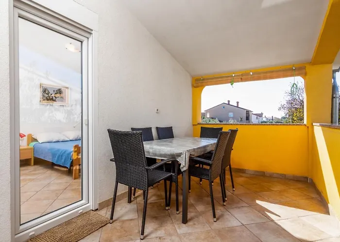 Valbandon 7352a Apartman *